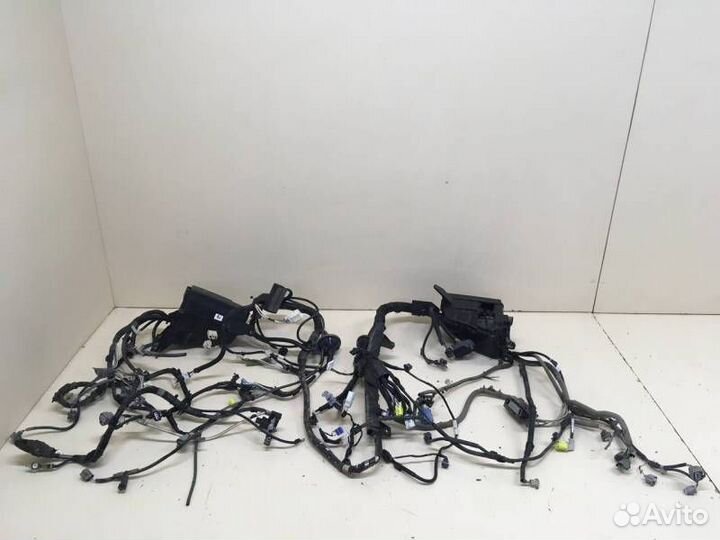 Б/У Б/У Проводка двс 8212142D30821114AC23 toyota