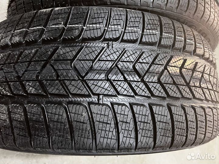 Pirelli Winter Sottozero 315/35 R22