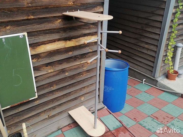 Вешалка в прихожую