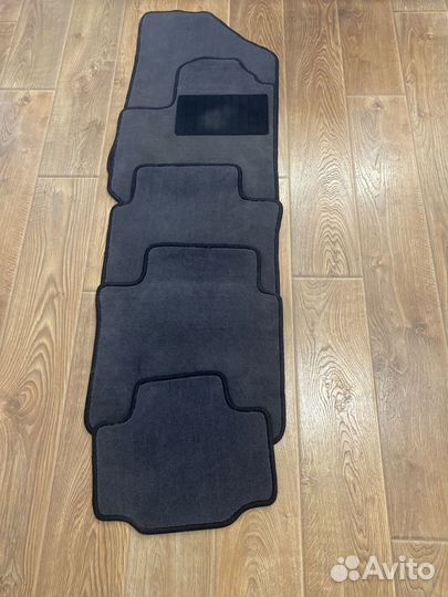 Продаю автомобильные коврики