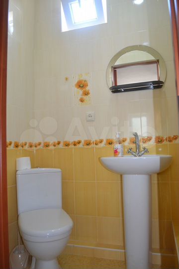 Комната 23 м² в 4-к., 2/2 эт.