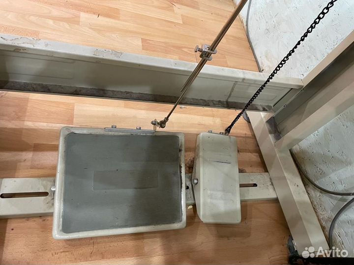 Продаю Оверлок type special 4-х нит. (голова+стол)