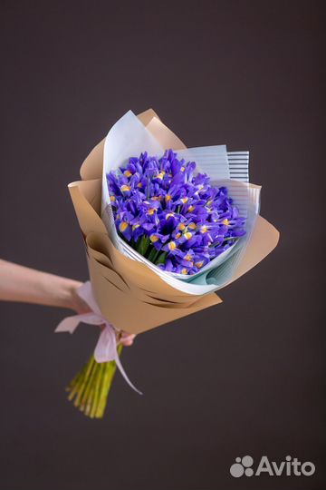Букет из 25 ирисов