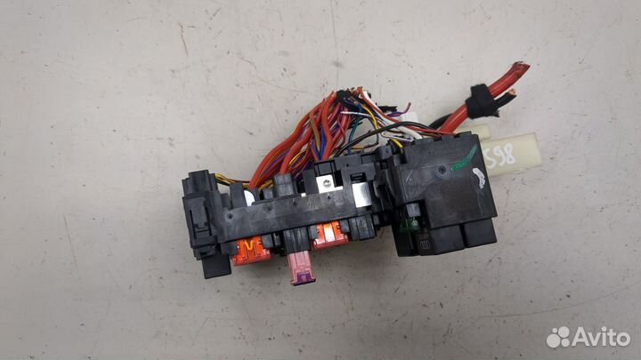Блок предохранителей Audi Q3 2018