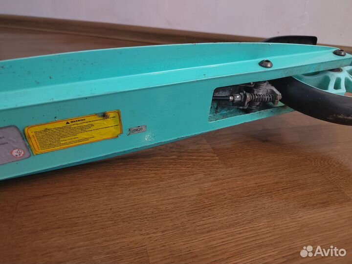 Два взрослых самоката