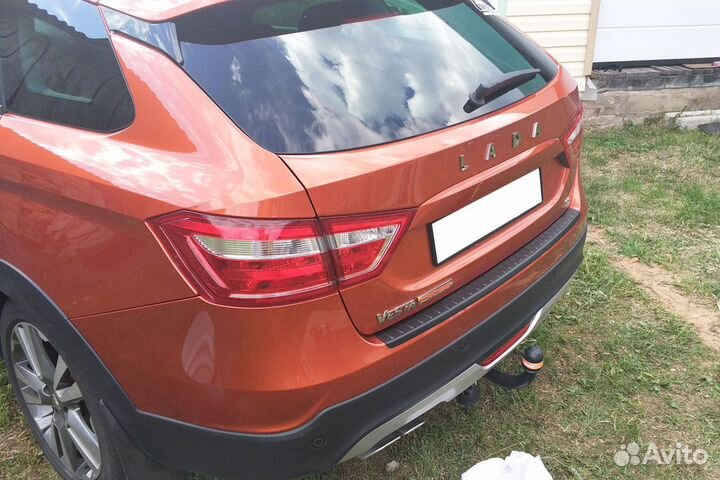 Накладка на задний бампер LADA Vesta SW, SW Cross