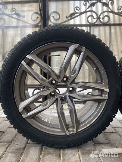Оригинальный комплект зимних колес