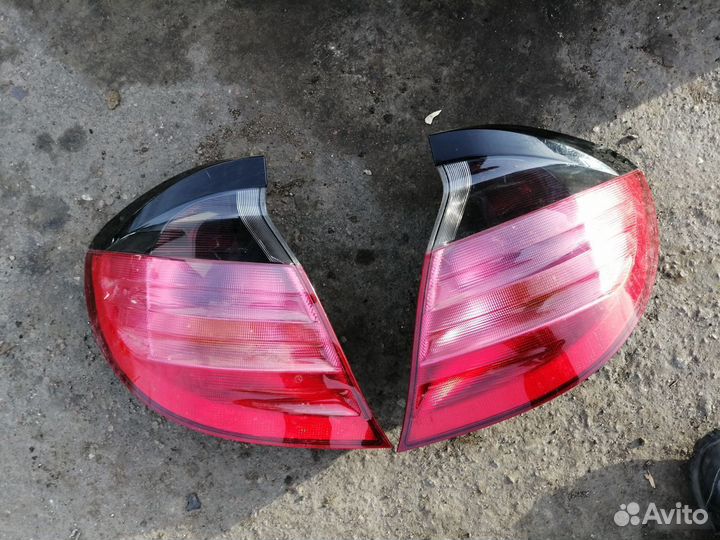 Левый фонари Mercedes-Benz W203 CLC-Class