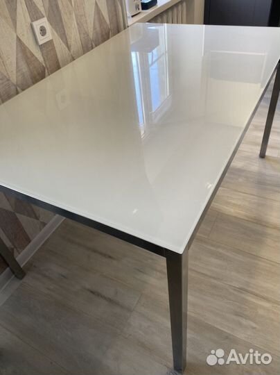 Кухонный стол