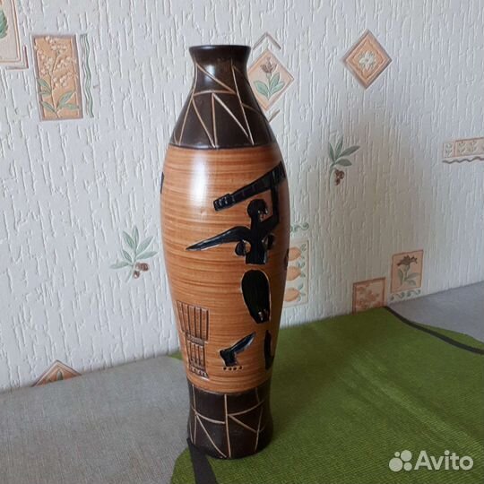 Керамическая ваза, высота 27 см