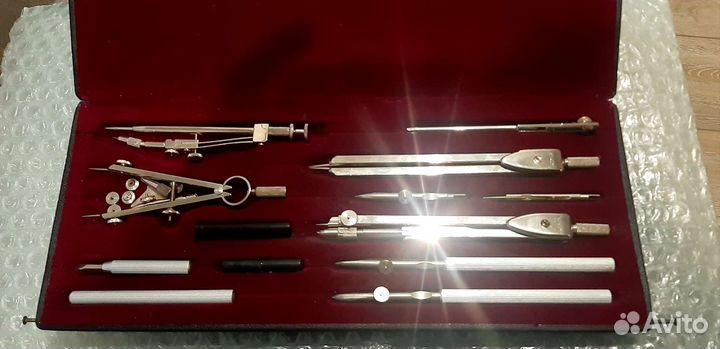 Готовальня Kinex Чехословакия (винтаж) + карандаши