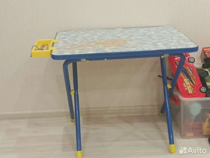 Детский столик