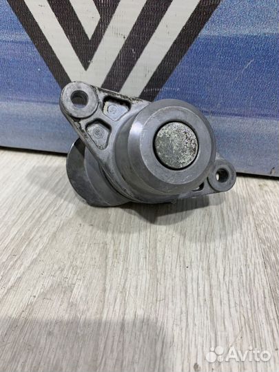 Натяжитель ролика Renault logan