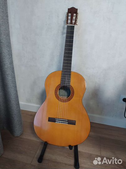 Гитара Yamaha C40 (+ чехол, + новые струны)