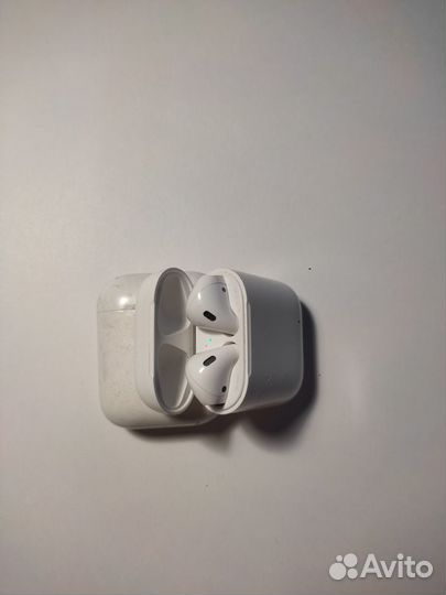 Airpods 2 и аирподс 1 кейс