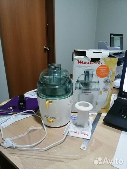 Соковыжималка Moulinex JU210