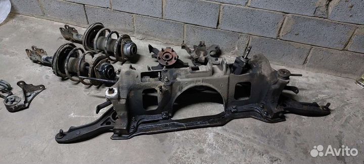 Запчасти Chrysler Town&Country 1999