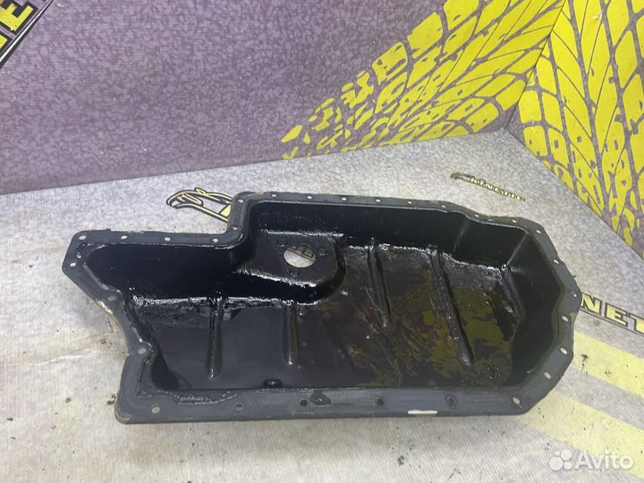 Поддон масляный двигателя Ауди Audi Q7 4L пробка