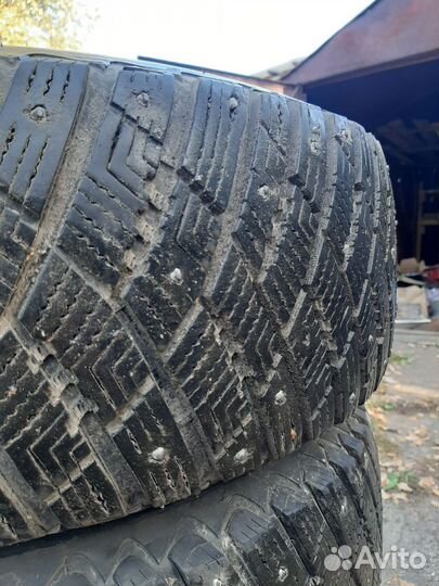 Goodyear UltraGrip Ice Arctic SUV 225/65 R17 102T