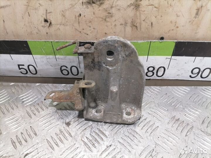 Кронштейн двигателя Nissan Teana j32