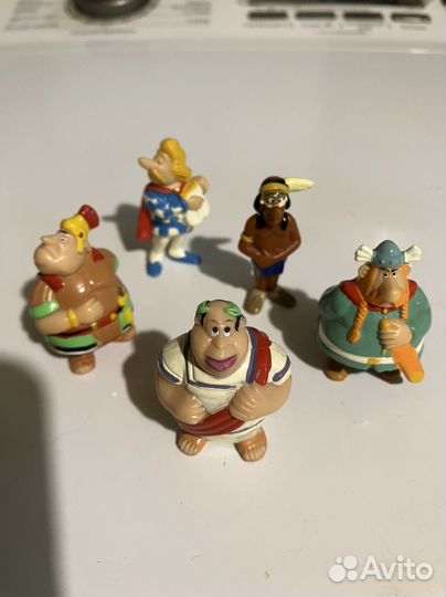 Обмен игрушек из киндер сюрприза