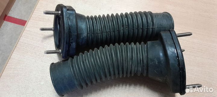 Опоры заднего амортизатора Camry 20/30 (96-06г.в.)