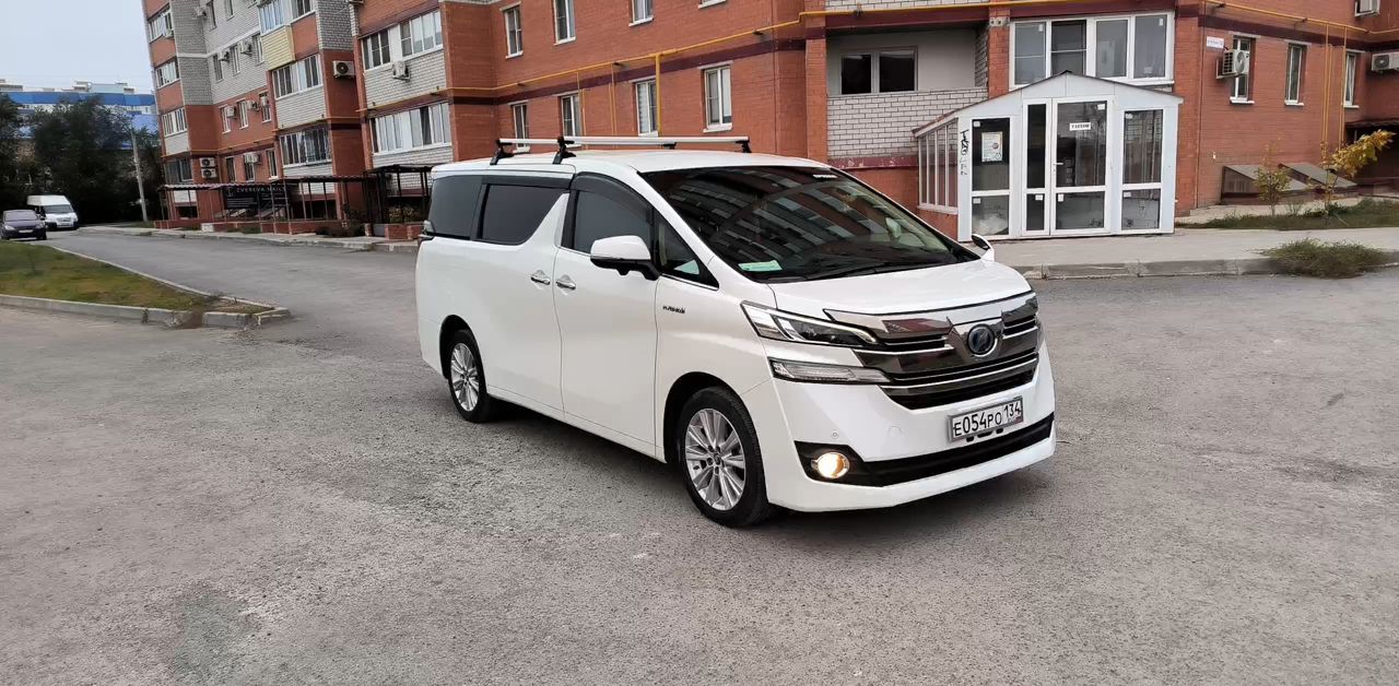 Toyota Vellfire: фото владельца