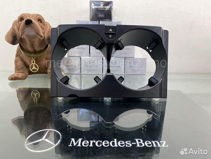 Подстаканник в панель Мерседес Бенц