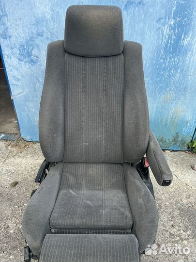 Передние сиденья мотоспорт на е34