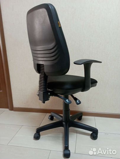 Компьютерное кресло состояние нового