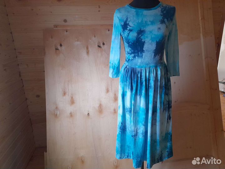 Длинное бирюзовое платье в стиле тай дай 46 р