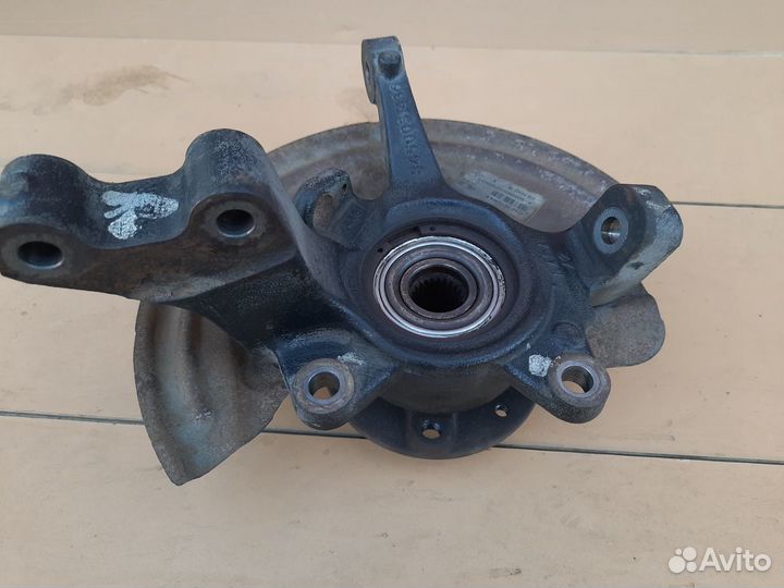 Кулак поворотный LADA Vesta в сборе со ступицей