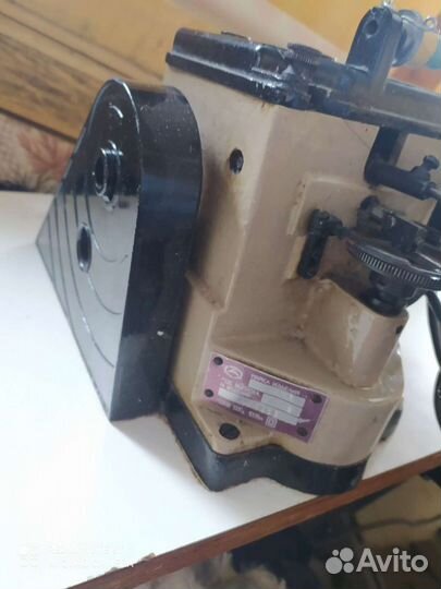 Продам скорняжную машинку