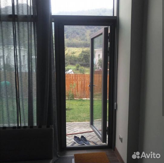 Москитная сетка на балконную дверь