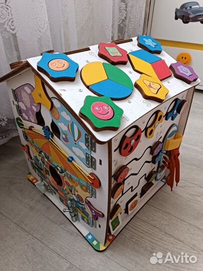 Бизиборд домик со светом