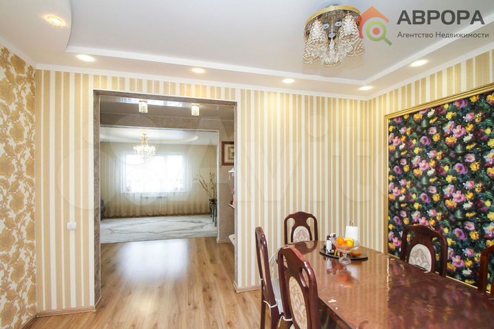 Дом 143 м² на участке 7,3 сот.