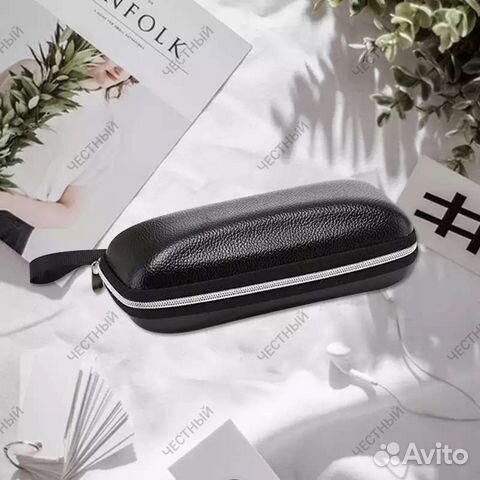 Защитный футляр для очков с салфеткой новый