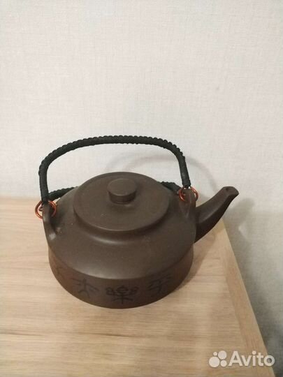 Заварочный чайник из обожженной глины