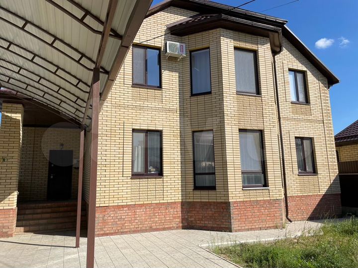 Дом 220 м² на участке 6 сот.