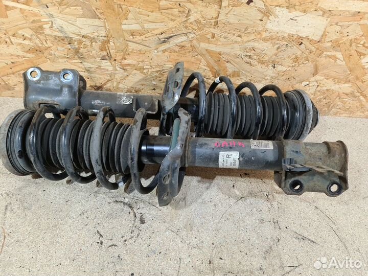 Передние стойки в сборе Opel Astra H