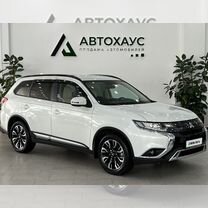 Mitsubishi Outlander 2.0 CVT, 2022, 49 745 км, с пробегом, цена 3 180 000 руб.