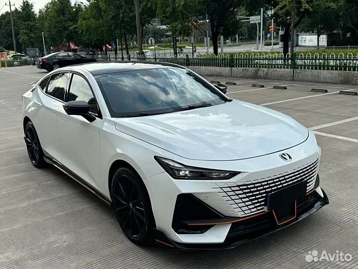 Changan UNI-V 1.5 AMT, 2023, 3 000 км