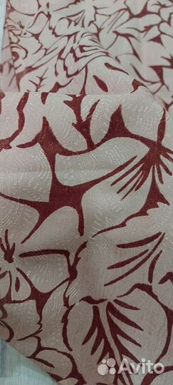 Отрез ткани на платье, юбку, костюм