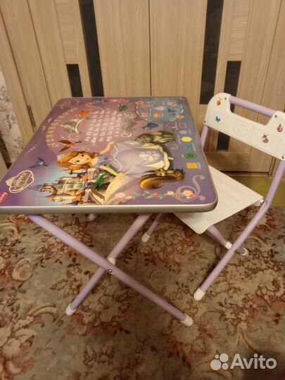 Детский стол и стул