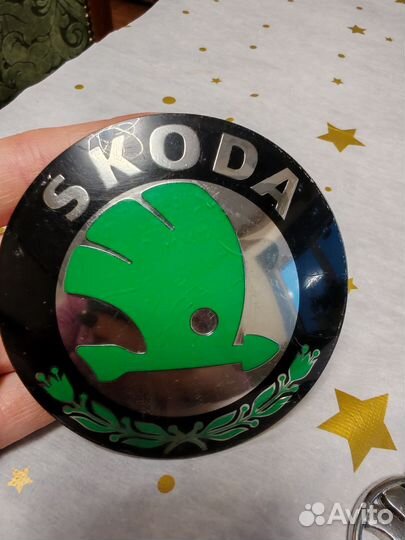 Эмблема skoda