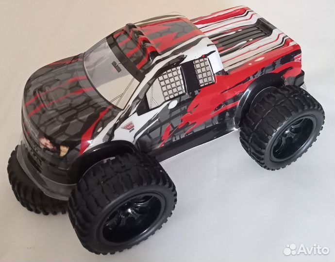 Кузов Monster One 1/10 (крас) + колёса (чёрные)