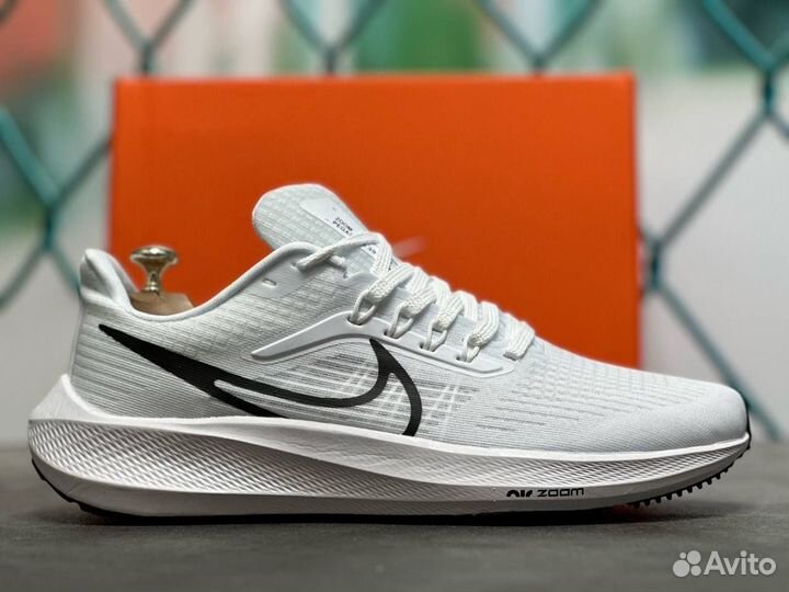 Nike pegasus trail 2 белые разм. 41