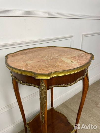 Антикварный чайный столик