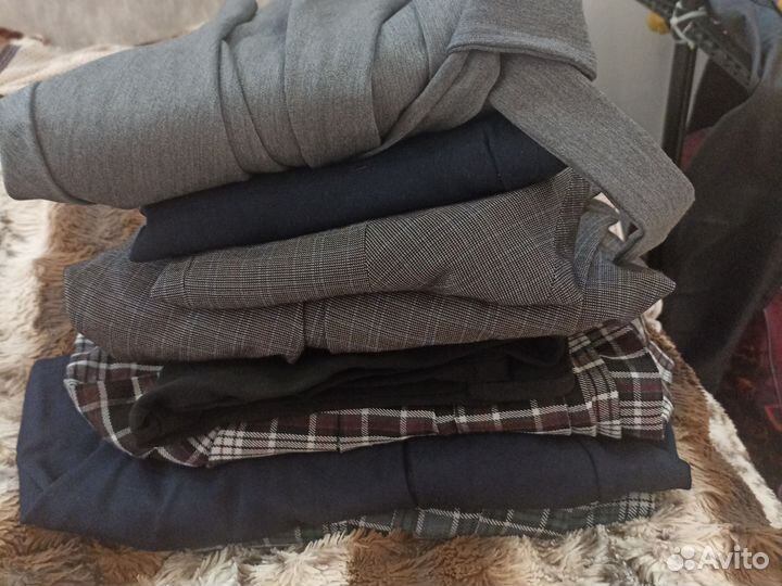 Платья 6шт, блузки 8 шт, брюки р 134, 140