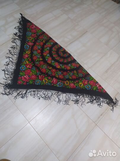 Павловопосадский шерстяной платок